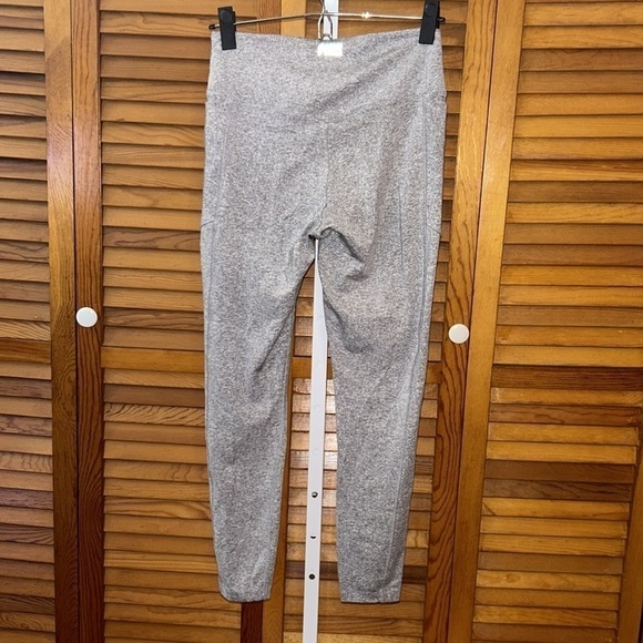 EUC PINK Active Grey Leggings Size Small - Picture 4 of 6